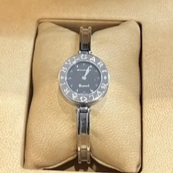 ブルガリ　ビーゼロワン　バングルウォッチ