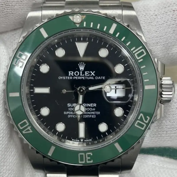 ロレックス　サブマリーナーデイト　126610LV
