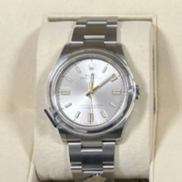 ロレックス　オイスターパーペチュアル　126000