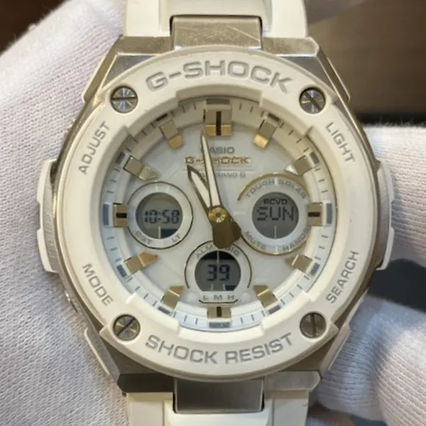 カシオ　G-SHOCK　GST-W300