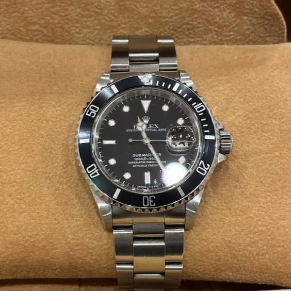 ロレックス　サブマリーナーデイト　16610