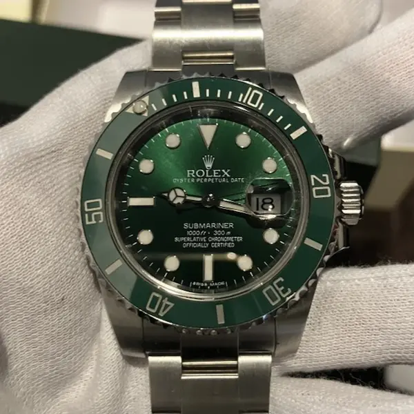 ロレックス　サブマリーナーデイト　116610LV