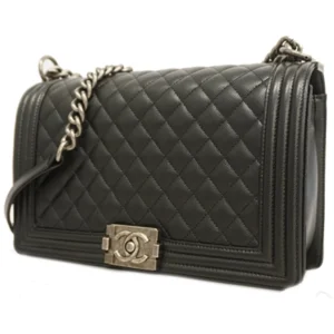 シャネル ボーイシャネル キャビアスキン ブラック シルバー金具