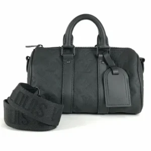 ルイ・ヴィトン トリヨンモノグラム キーポルバンドリエール25 ハンドバッグ レザー ブラック M20900