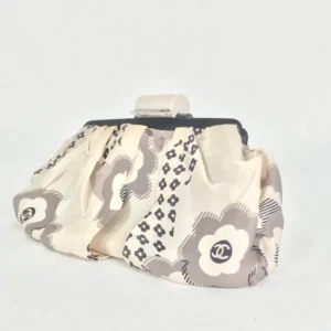 シャネル カメリア クラッチバッグ セカンドバッグ シフォン ブラック×シルバー金具