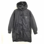 プラダ ダウン ブラックの参考買取価格