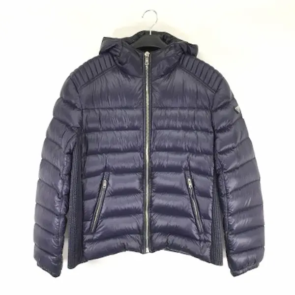 プラダ ダウン ネイビーの参考買取価格- ブランド買取専門店のおたからや