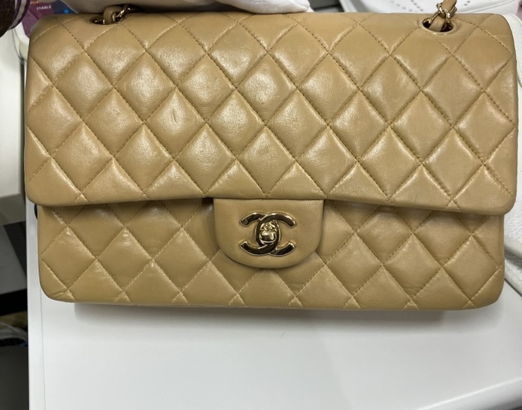 シャネル マトラッセ ダブルフラップ ラムスキン