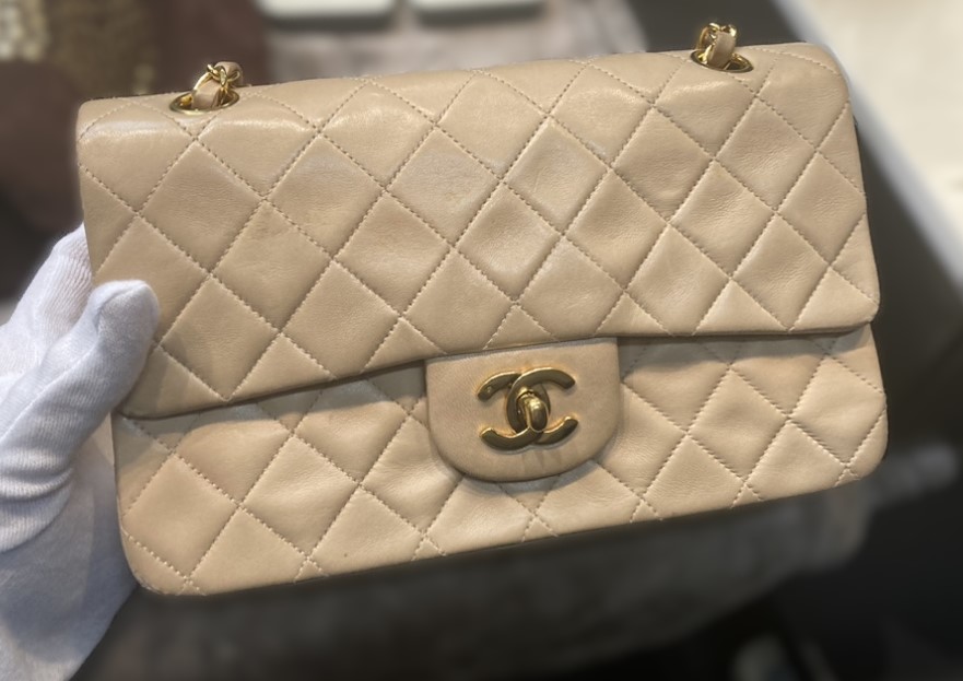 シャネル マトラッセ ラムスキン ダブルフラップ