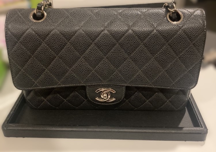 シャネル マトラッセ シングルフラップ キャビアスキン