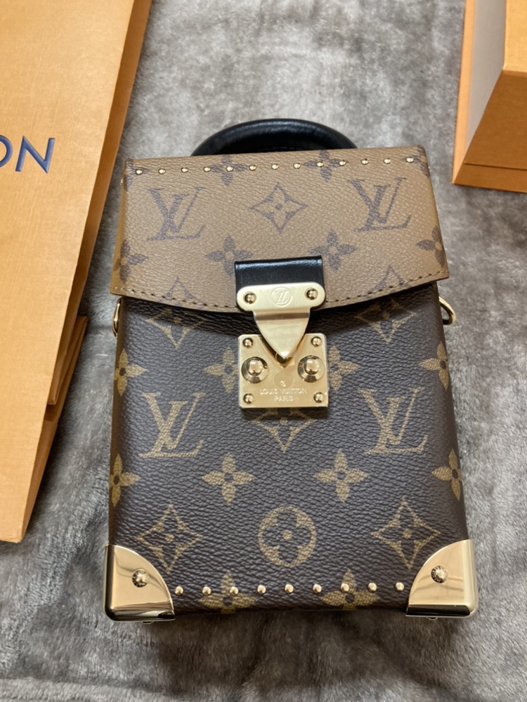 ルイ・ヴィトン モノグラムリバース カメラボックス