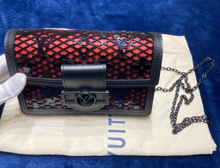 ルイ・ヴィトン モノグラムレース ポルトフォイユ ドーフィーヌ ショルダーバッグ