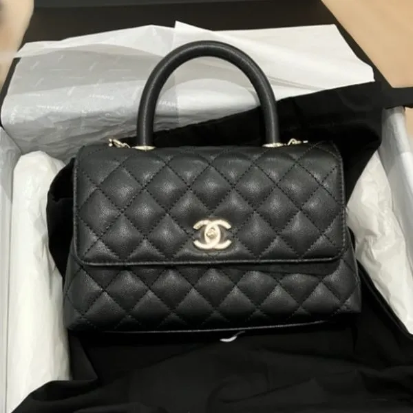 シャネル ココハンドル キャビアスキン