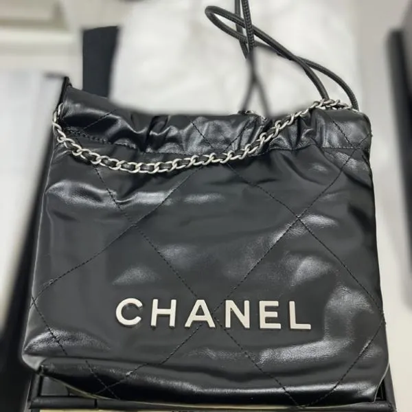 シャネル CHANEL22 ミニ ハンドバッグ