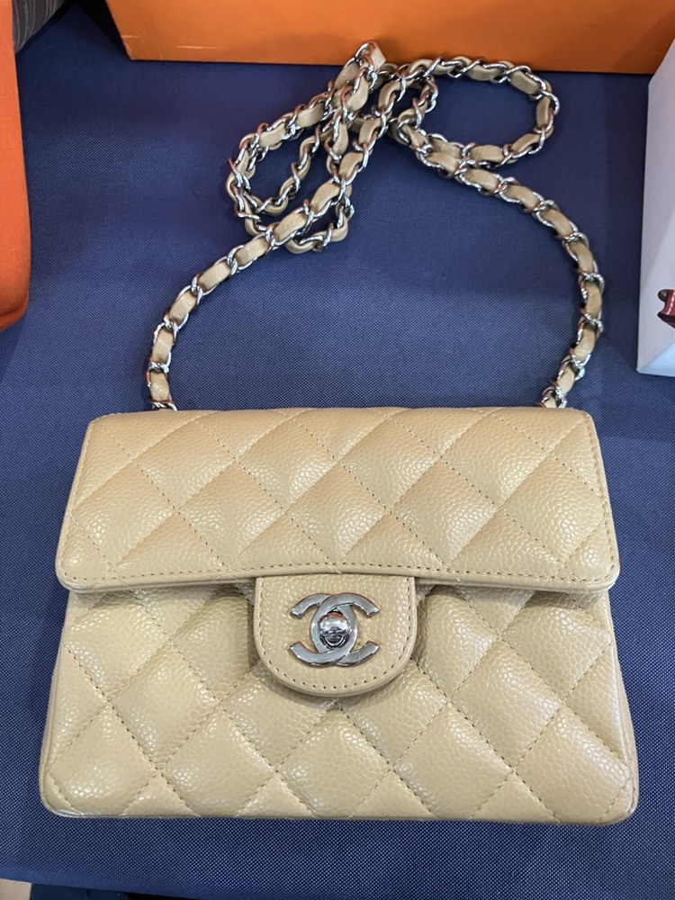 シャネル ミニマトラッセ ラムスキン