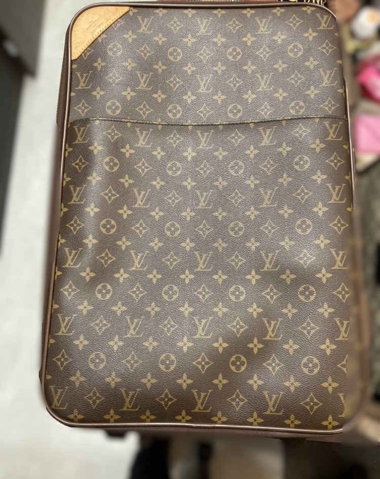 ルイ・ヴィトン モノグラム ぺガス