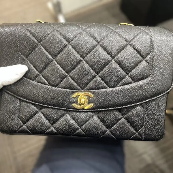 シャネル マトラッセ ダイアナフラップ