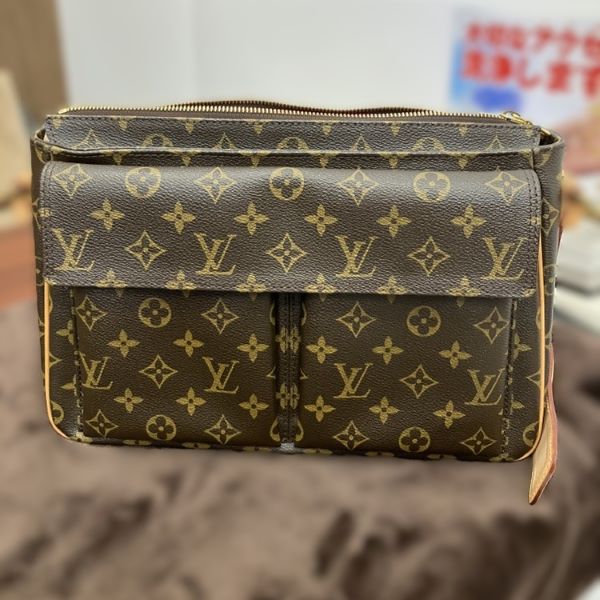 ルイ・ヴィトン モノグラム ヴィバシティGM