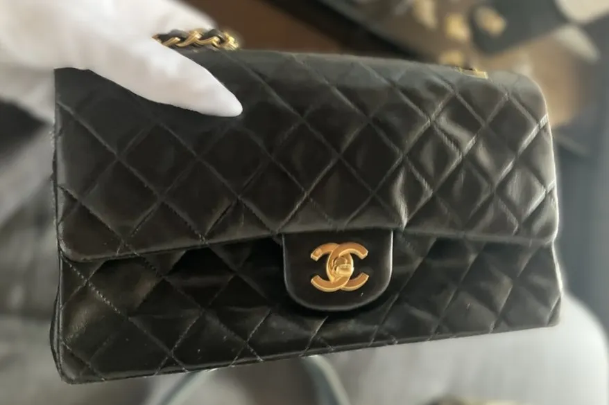 シャネル マトラッセ ラムスキン ダブルフラップ