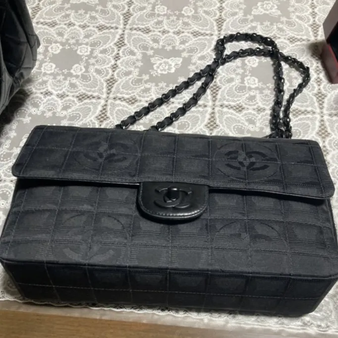 シャネル　チェーンショルダー　ナイロン レザー