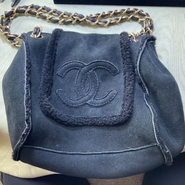 シャネル　ダブルチェーンショルダーバッグ