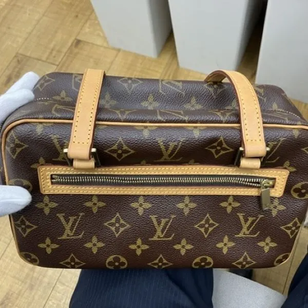 ルイヴィトン⭐希少廃盤品⭐ヴィンテージ ショルダーバッグシテMM モノグラム ルイヴィトン⭐希少廃盤品⭐ヴィンテージ ショルダーバッグシテ