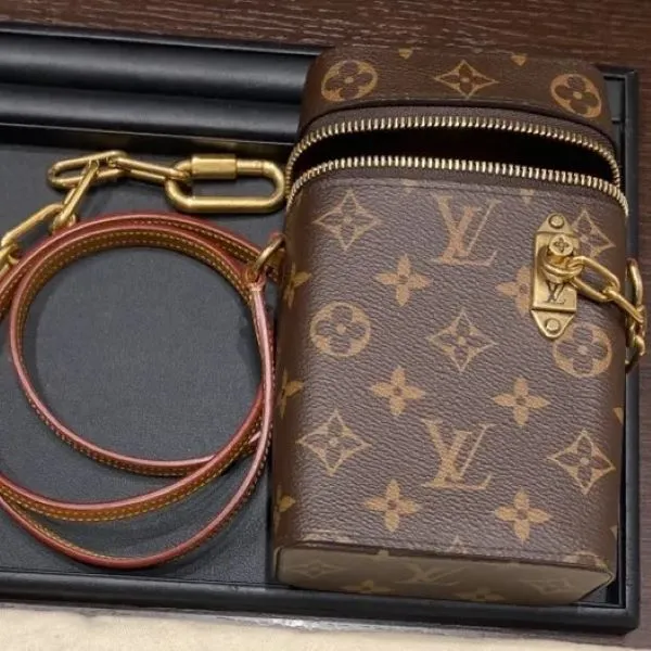 ルイヴィトン　モノグラム　フォーンボックス　