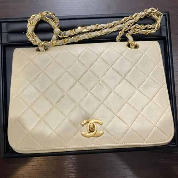 シャネル　マトラッセ　ラムスキン