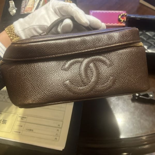 シャネル　バニティバッグ　キャビアスキン