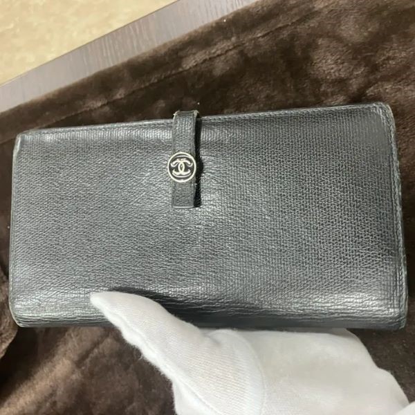シャネル　長財布 キャビアスキン