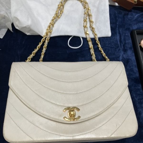 シャネル　ラウンドステッチ　ラムスキン