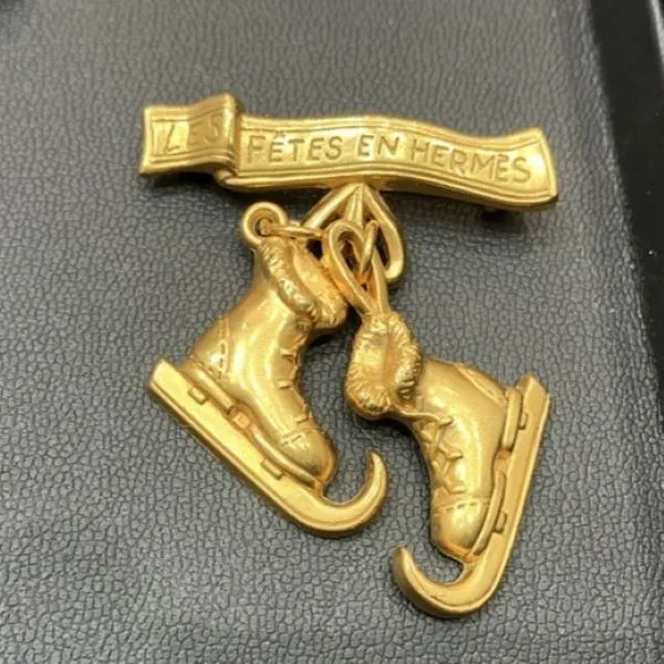 エルメス　スケートシューズブローチ