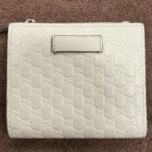 グッチ　二つ折り財布
