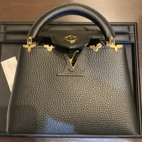 ルイヴィトン　カプシーヌMINI