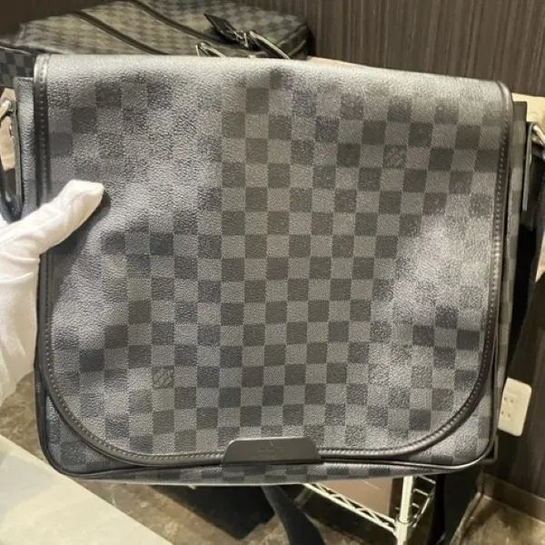 ルイヴィトン　ダミエ　グラフィット