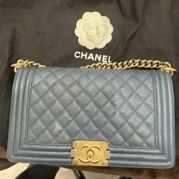 シャネル　ボーイシャネル　キャビアスキン