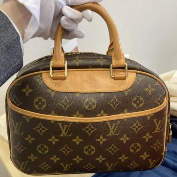 ルイヴィトン　トゥルーヴィル　モノグラム