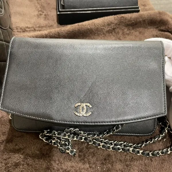 シャネル　キャビアスキン　チェーンウォレット