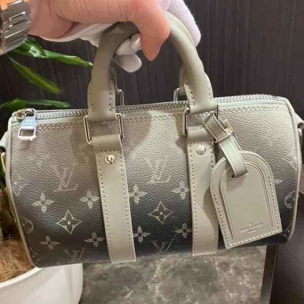 ルイヴィトン　キーポルバンドリエール　グラデモノグラム