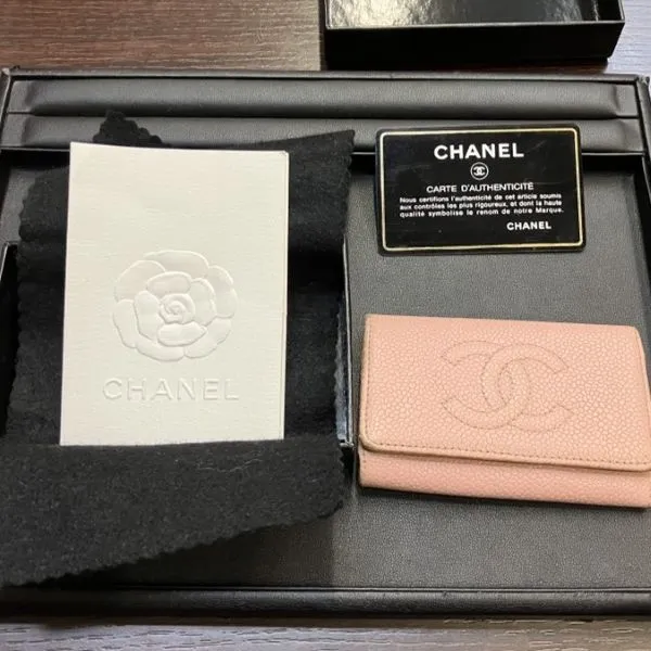 シャネル　キーケース　キャビアスキン