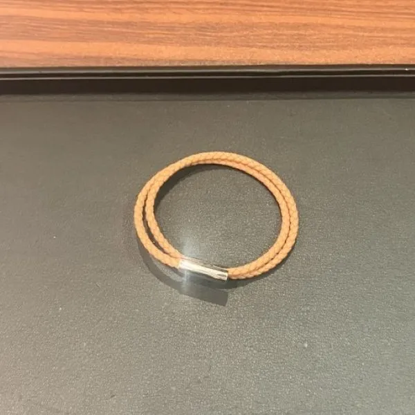 エルメス　トゥルニス　レザーブレスレット