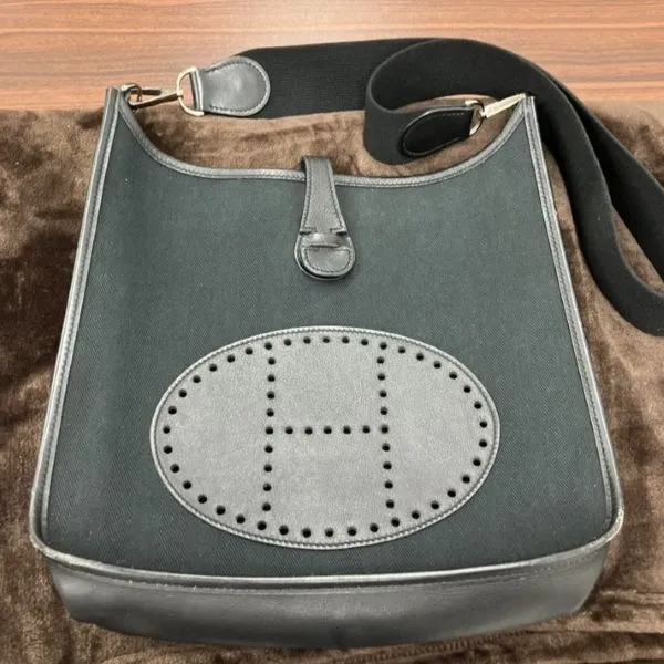 エルメス　エヴリン　□J刻印
