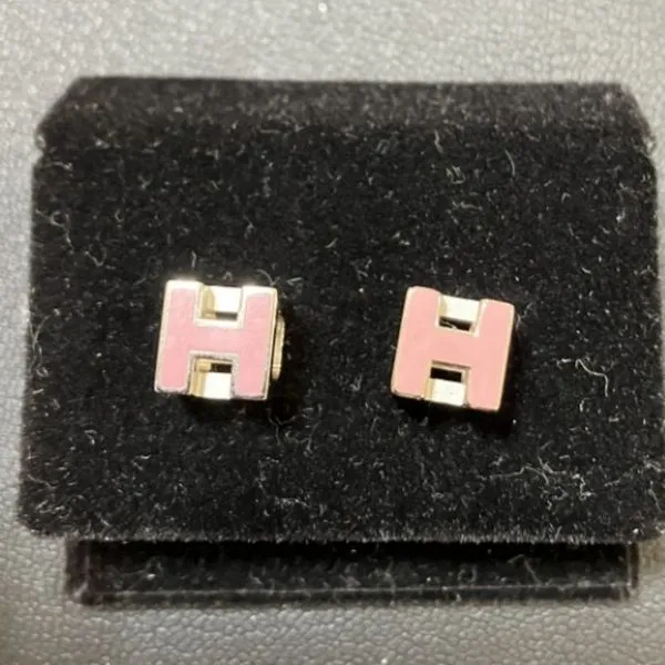 エルメス　Hキューブピアス