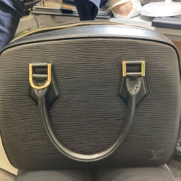 ルイヴィトン　エピ サブロンハンドバッグ