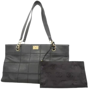 シャネル チョコバー ショルダーバッグ キャビアスキン