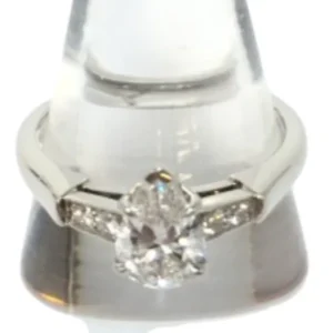 ハリー・ウィンストン トリスト リング