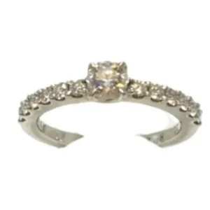 ラザールダイヤモンド リング