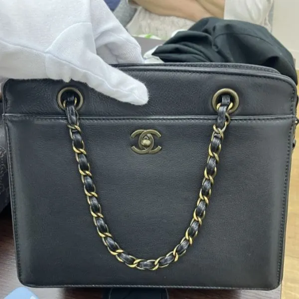 シャネル　ターンロック　ハンドバッグ