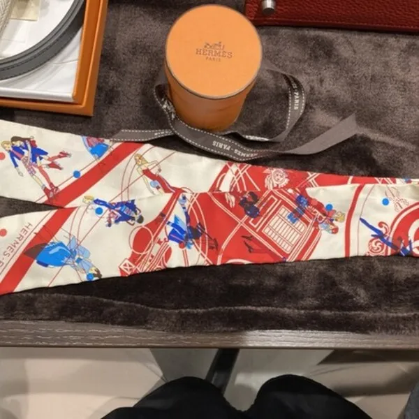 エルメス　ツイリー　スカーフ