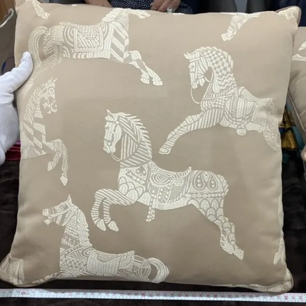 エルメス　ホースクッション